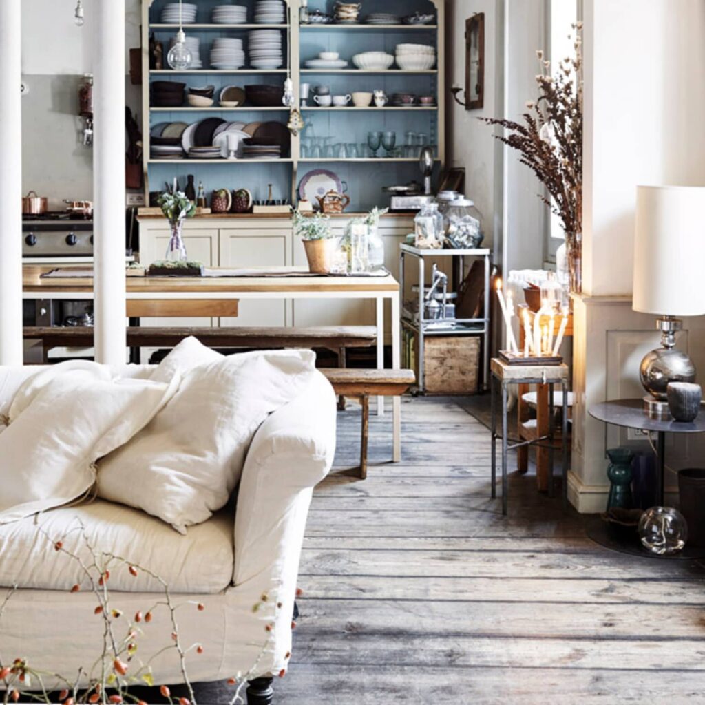 đồ nội thất cũ hoặc giả cũ trong shabby chic