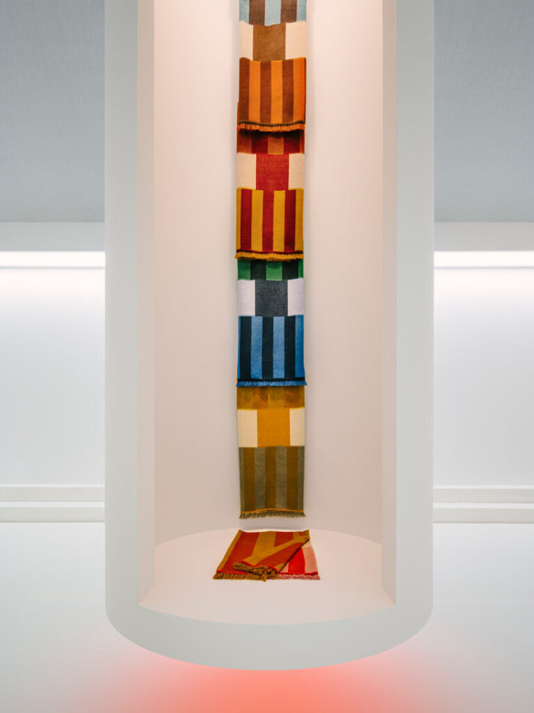 thiết kế triễn lãm hermes