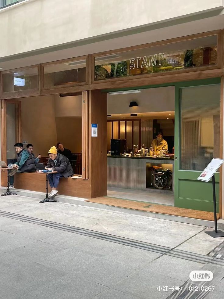 màu sắc và vật liệu khi thiết kế quán cà phê 